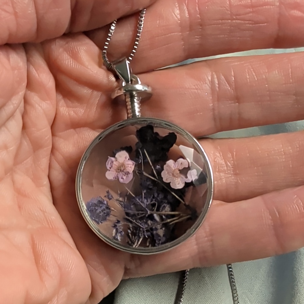 Gorgeous Unique Dried Flowers In Silver Setting 18 Inch Chain Included Necklace